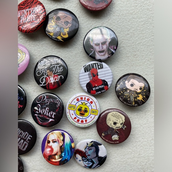 Buttons - Picture 2 of 4